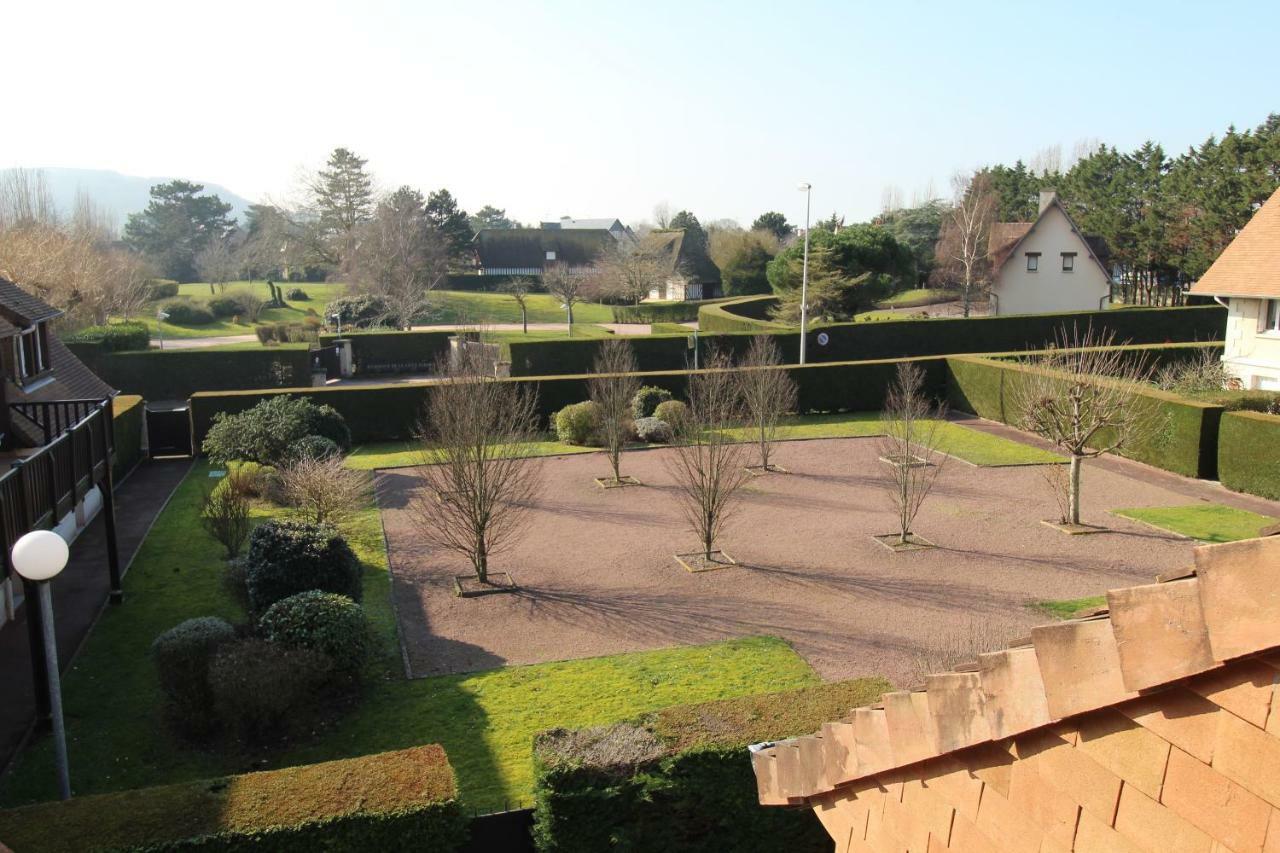 Cadre Exceptionnel: Duplex Classe 4**** Tennis, Piscine, Parking, Linge Inclus, Wifi, Materiel Bebe, Proximite Centre Deauville Luaran gambar