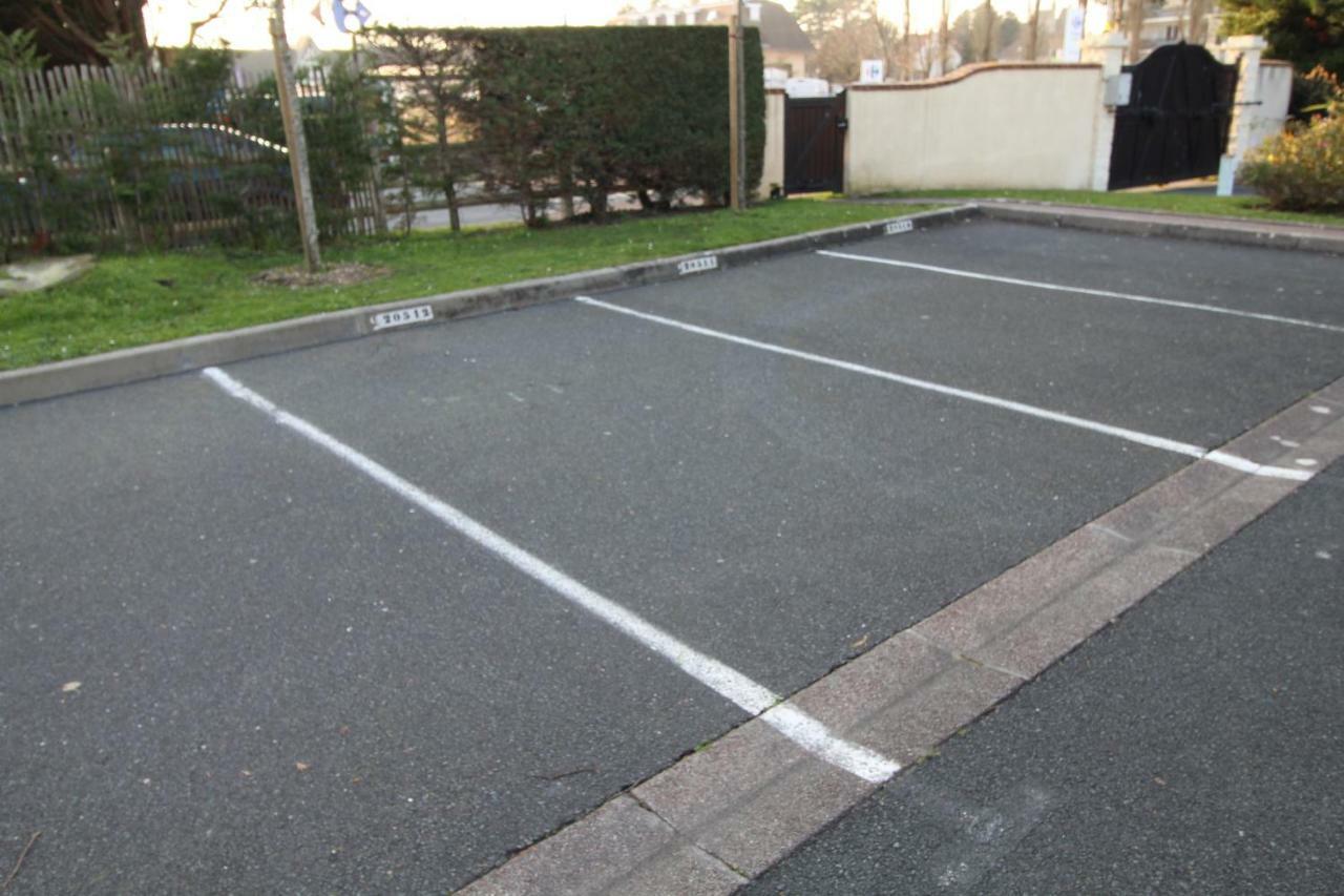 Cadre Exceptionnel: Duplex Classe 4**** Tennis, Piscine, Parking, Linge Inclus, Wifi, Materiel Bebe, Proximite Centre Deauville Luaran gambar